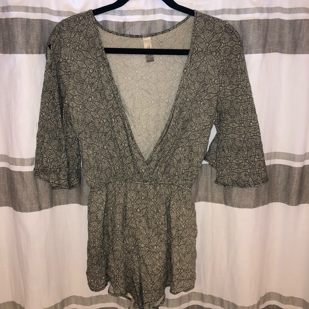 Mahina - Black and White Patterned Romper